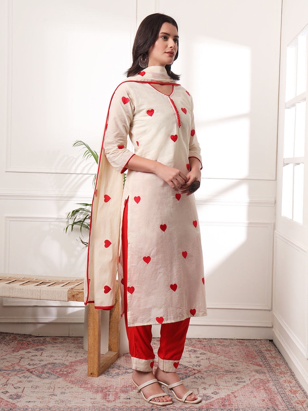 Heart Embroidered Thread Work Pure Cotton Kurta With Pyjamas & With Dupatta