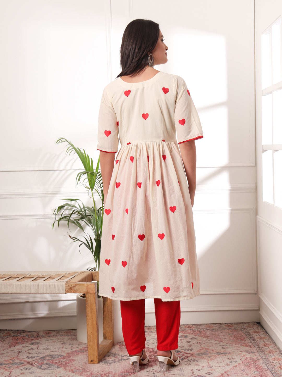 Red Heart Embrodiered Alia Cut Kurta With Pockets Pants