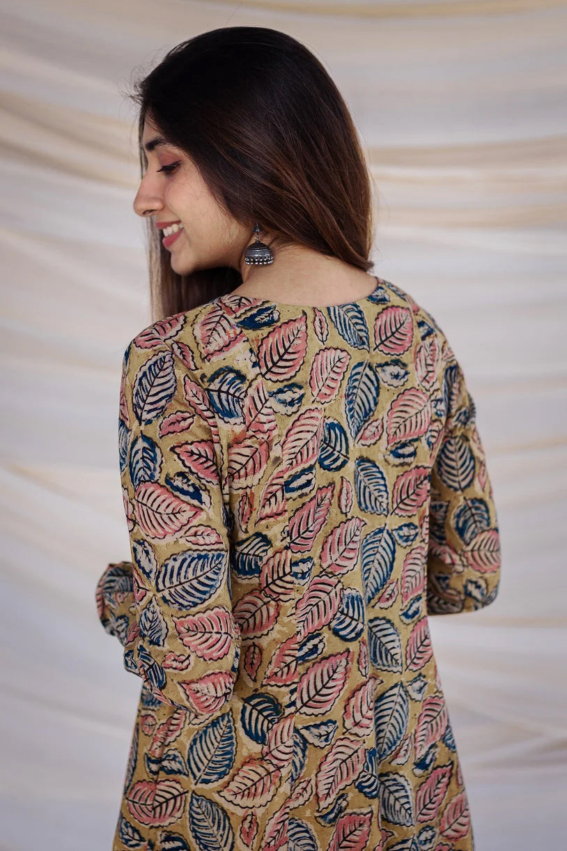 Yellow Kalamkari Cotton Kurta With Pockets